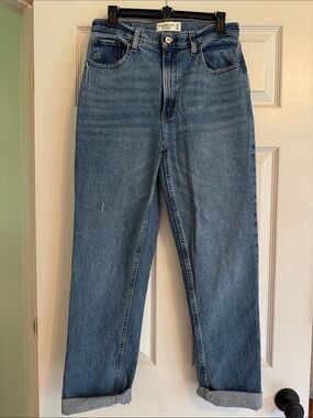 Abercrombie & Fitch Medium Blue 90s High Rise Straight Jeans